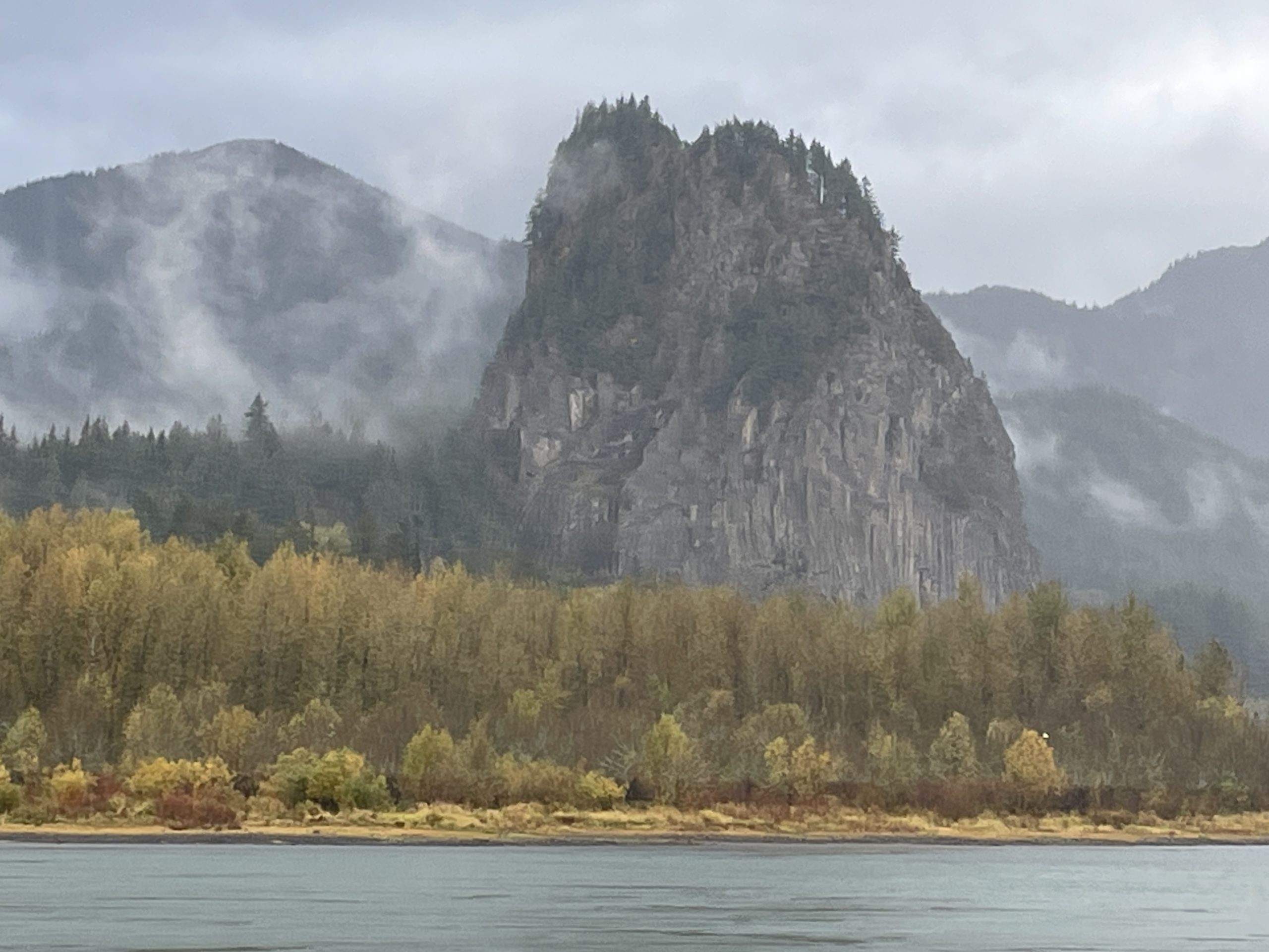 Beacon Rock Trail: What to Expect on the 52-Switchback Climb